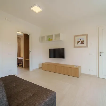 Apartment Mavi *