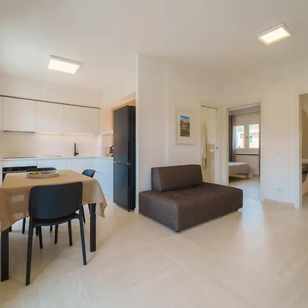 Mavi * פורטו אזורו